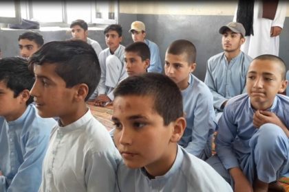 صدها کودک در استان کنر بخاطر نبود مکتب از آموزش بازمانده‌اند