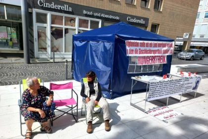 پایان اعتصاب غذایی معترضان افغانستانی در آلمان
