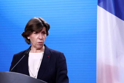 وزیر خارجه‌ی فرانسه خواستار لغو محدودیت‌های وضع‌شده بر زنان افغانستانی شد
