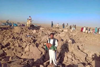 سخن‌گوی گروه طالبان: به قربانیان زمین‌لرزه‌ی هرات و دیگر استان‌ها کمک کنید