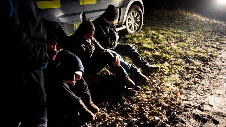 چهار مهاجر افغانستانی از سوی پولیس صربستان بازداشت شدند