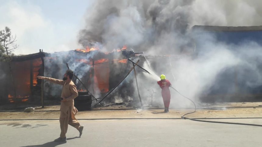 گروه طالبان خسارات وارد شده از آتش‌سوزی در استان قندز را به ارزش ۴۰۰ هزار دالر اعلام کردند