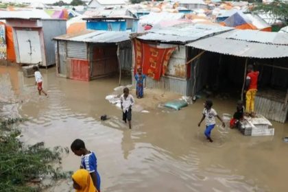 وقوع سیلاب شدید در سومالیا دست‌کم جان ۱۰ تن را گرفت و هزاران تن را آواره کرد