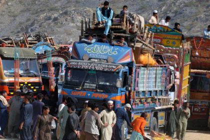 اخراج نزدیک به دو‌ هزار پناه‌جوی افغانستانی طی یک روز از پاکستان