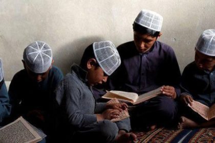 در شماری از مدارس دینی طالبان در قندهار آموزش‌های جهادی به زبان اردو آموزش داده می‌شود